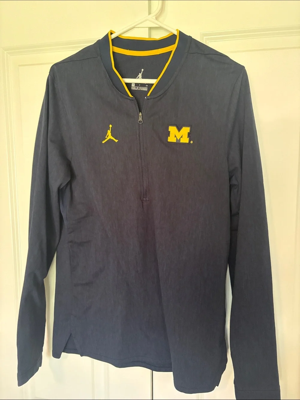 Jordan Navy and Yellow University M Pullover